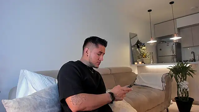 Snapshot of Chriskyle_ chatting on 03/04/25, 01:23 Chriskyle  online show from 03/04/25, 01:23