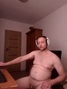 chubbybttm01 online show from 12/14/24, 11:34