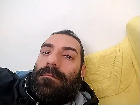 Snapshot of Maximus-40 chatting on 02/25/25, 05:25 Maximus-40 online show from 02/25/25, 05:25