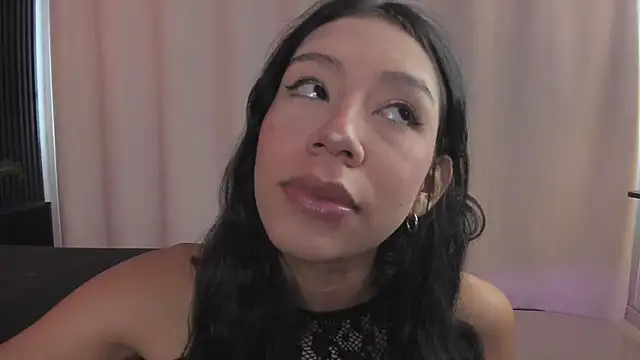 AdammClark1 online show from 11/18/25, 09:41