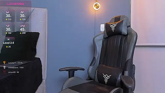 Snapshot of Adrian_Torres_ chatting on 12/02/24, 05:48 Adrian Torres online show from 12/02/24, 05:48