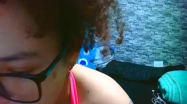 Snapshot of vanellope12 chatting on 12/13/24, 08:47 vanellope12 online show from 12/13/24, 08:47