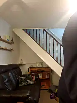 Snapshot of iang6348 chatting on 02/01/25, 12:18 iang6348 online show from 02/01/25, 12:18