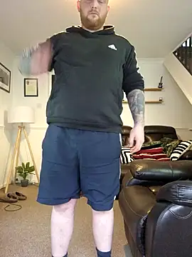 Snapshot of iang6348 chatting on 10/18/25, 03:02 iang6348 online show from 10/18/25, 03:02