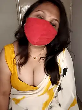 Snapshot of Love-priya chatting on 02/01/25, 07:05 Love-priya online show from 02/01/25, 07:05