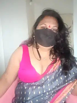 Snapshot of Love-priya chatting on 11/07/25, 08:03 Love-priya online show from 11/07/25, 08:03