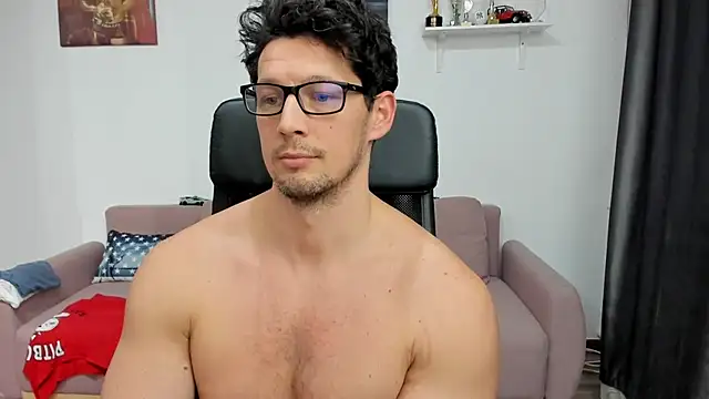 Snapshot of BrutusK08 chatting on 02/07/25, 04:24 BrutusK08 online show from 02/07/25, 04:24