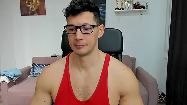 Snapshot of BrutusK08 chatting on 02/10/25, 07:47 BrutusK08 online show from 02/10/25, 07:47