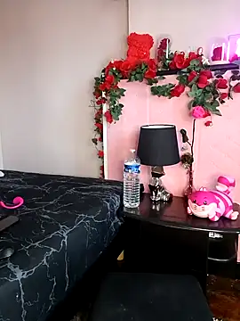 Snapshot of Lia_Roxx chatting on 03/05/25, 04:57 Lia Roxx online show from 03/05/25, 04:57