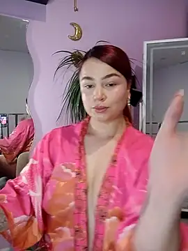 Snapshot of Lia_Roxx chatting on 03/04/26, 05:41 Lia Roxx online show from 03/04/26, 05:41