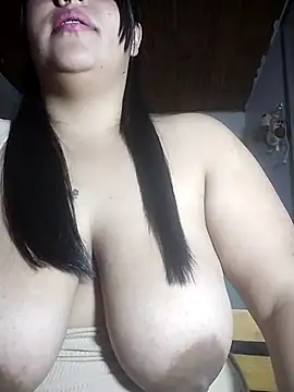 Snapshot of KATYGONZALEZ chatting on 07/17/26, 12:39 KATYGONZALEZ online show from 07/17/26, 12:39