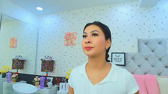 JulietaReyess online show from 09/10/25, 11:43