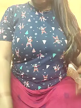 Snapshot of CUTE_SOPHIA- chatting on 02/11/26, 01:21 CUTE SOPHIA- online show from 02/11/26, 01:21