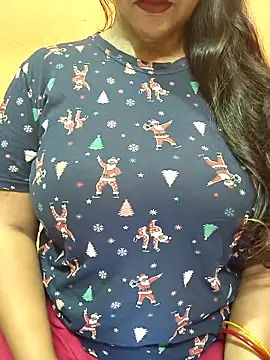 Snapshot of CUTE_SOPHIA- chatting on 03/11/26, 03:01 CUTE SOPHIA- online show from 03/11/26, 03:01