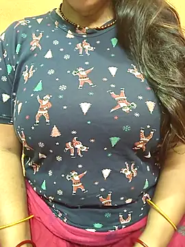 Snapshot of CUTE_SOPHIA- chatting on 03/17/26, 02:38 CUTE SOPHIA- online show from 03/17/26, 02:38