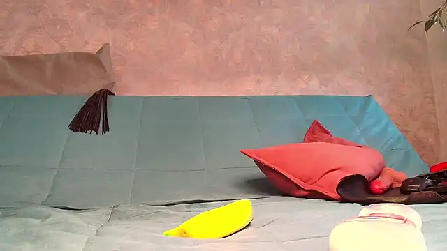 LonelyFlower online show from 01/14/25, 07:27