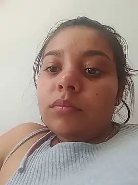 stefanie010 online show from 12/27/24, 03:48