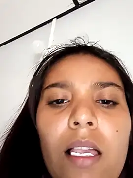 stefanie010 online show from 02/16/25, 09:48