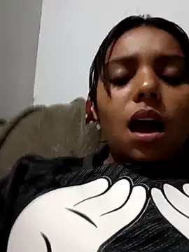 stefanie010 online show from 02/21/25, 11:32