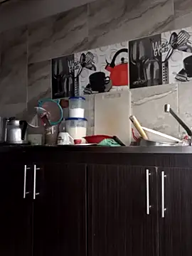 stefanie010 online show from 09/18/25, 05:15