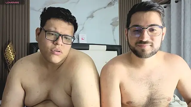 Snapshot of _Araboys_ chatting on 11/12/25, 12:55 Araboys online show from 11/12/25, 12:55