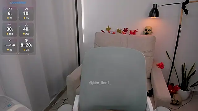 kim lian21 online show from 10/31/25, 12:06