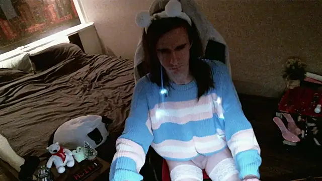 Snapshot of izilizi_23 chatting on 12/11/24, 04:31 izilizi 23 online show from 12/11/24, 04:31