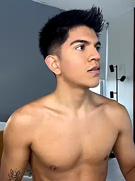 santiago 01 online show from 12/04/25, 10:18