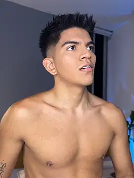 santiago 01 online show from 12/19/25, 12:06