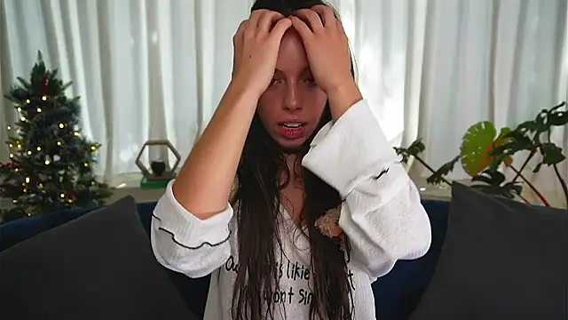 Snapshot of Dayna_Nebula chatting on 12/28/24, 04:41 Dayna Nebula online show from 12/28/24, 04:41