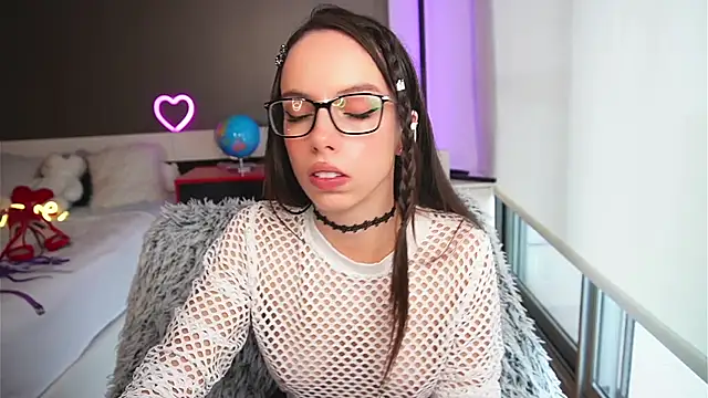 Snapshot of Dayna_Nebula chatting on 02/20/25, 10:27 Dayna Nebula online show from 02/20/25, 10:27