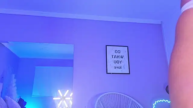 LillyDolls23 online show from 02/02/25, 08:41