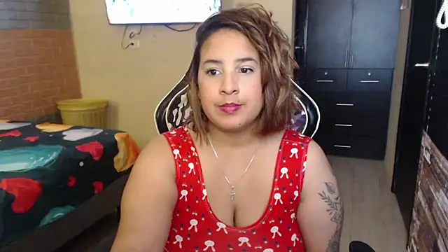 Snapshot of KathyHardcore69 chatting on 03/16/26, 02:28 KathyHardcore69 online show from 03/16/26, 02:28