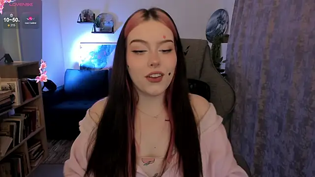 CoralineKeyns online show from 05/11/26, 05:13