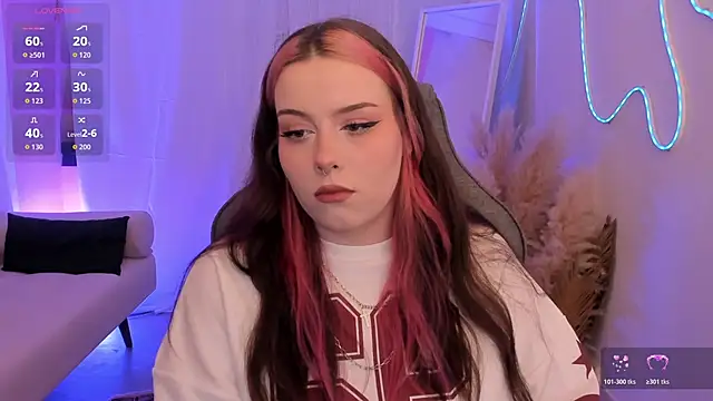 CoralineKeyns online show from 06/17/26, 05:21