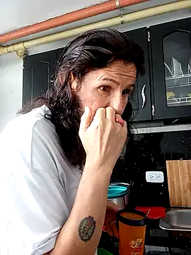 Cameron puppy online show from 11/24/25, 05:34