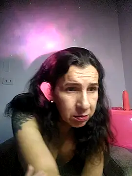 Snapshot of Cameron_puppy chatting on 12/20/25, 04:41 Cameron puppy online show from 12/20/25, 04:41