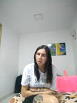 Cameron puppy online show from 06/19/26, 05:56