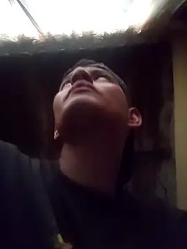 Snapshot of dantero chatting on 11/10/25, 10:31 dantero online show from 11/10/25, 10:31