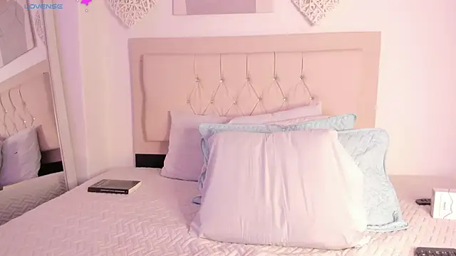 daiana curly online show from 03/01/25, 05:49