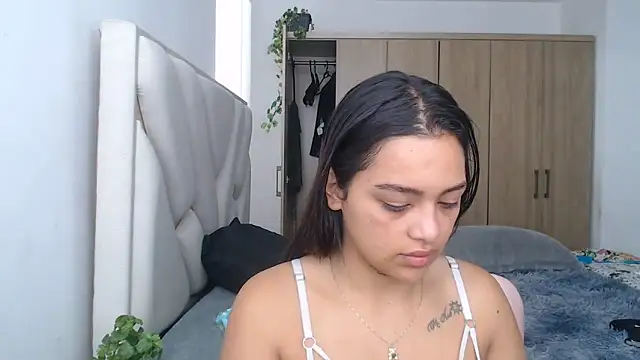 Snapshot of fairylatin222 chatting on 03/16/25, 03:06 fairylatin222 online show from 03/16/25, 03:06