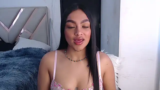 Snapshot of fairylatin222 chatting on 09/09/25, 09:58 fairylatin222 online show from 09/09/25, 09:58