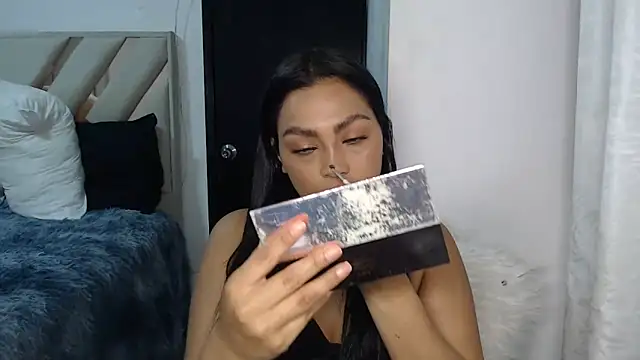 Snapshot of fairylatin222 chatting on 09/23/25, 12:24 fairylatin222 online show from 09/23/25, 12:24