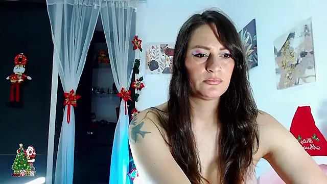 Snapshot of JadeHiilton chatting on 12/26/24, 07:49 JadeHiilton online show from 12/26/24, 07:49