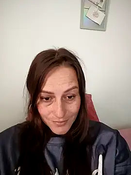 Snapshot of JadeHiilton chatting on 09/24/25, 08:45 JadeHiilton online show from 09/24/25, 08:45