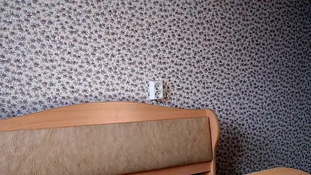 Snapshot of Tinadream20 chatting on 03/04/25, 10:57 Tinadream20 online show from 03/04/25, 10:57