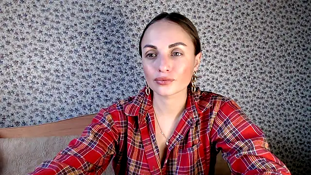 Snapshot of Tinadream20 chatting on 09/18/25, 06:37 Tinadream20 online show from 09/18/25, 06:37