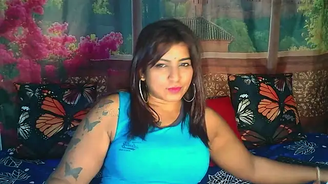 Snapshot of RoyalIndianCreamPuff chatting on 06/21/26, 07:05 RoyalIndianCreamPuff online show from 06/21/26, 07:05