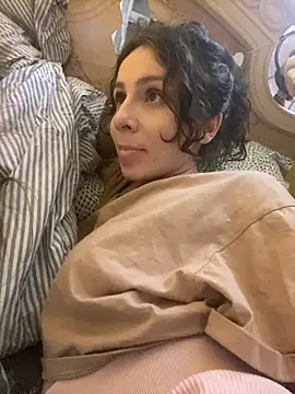 Snapshot of AurorHarris chatting on 03/28/26, 07:46 AurorHarris online show from 03/28/26, 07:46