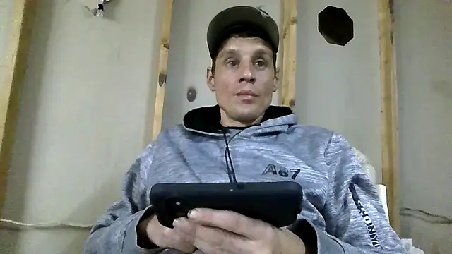 Snapshot of KeithLowry chatting on 11/01/25, 09:11 KeithLowry online show from 11/01/25, 09:11